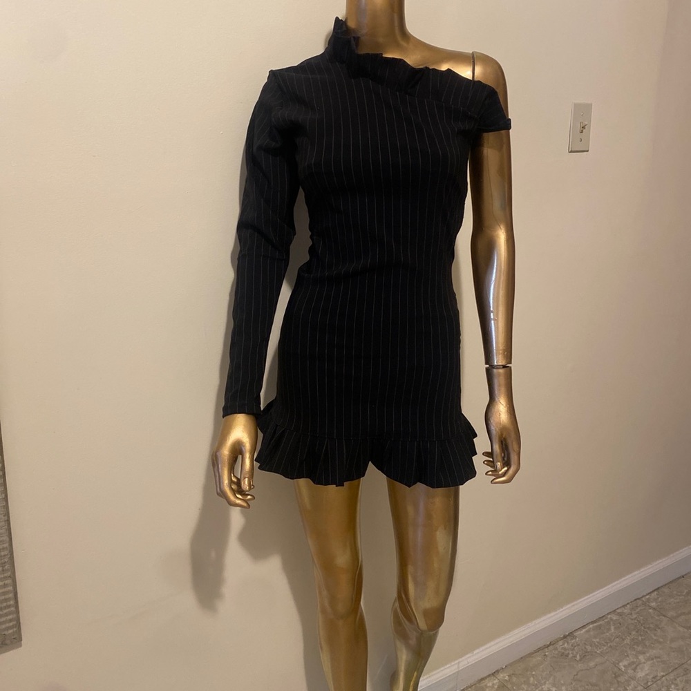 One shoulder dress size small